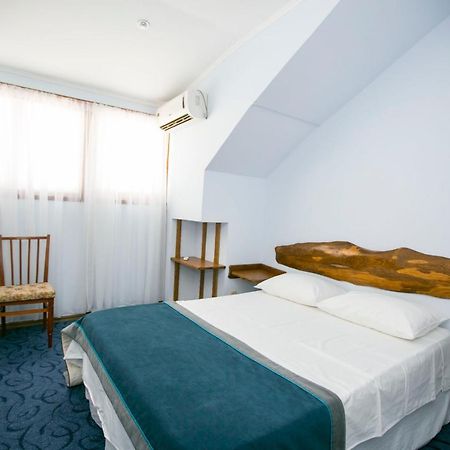 Guest House Lavr Gagra Exterior photo