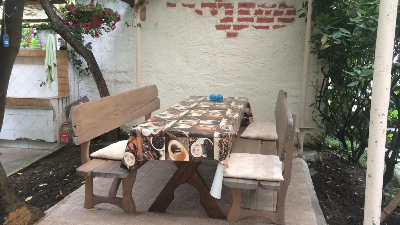 Guest House Lavr Gagra Exterior photo