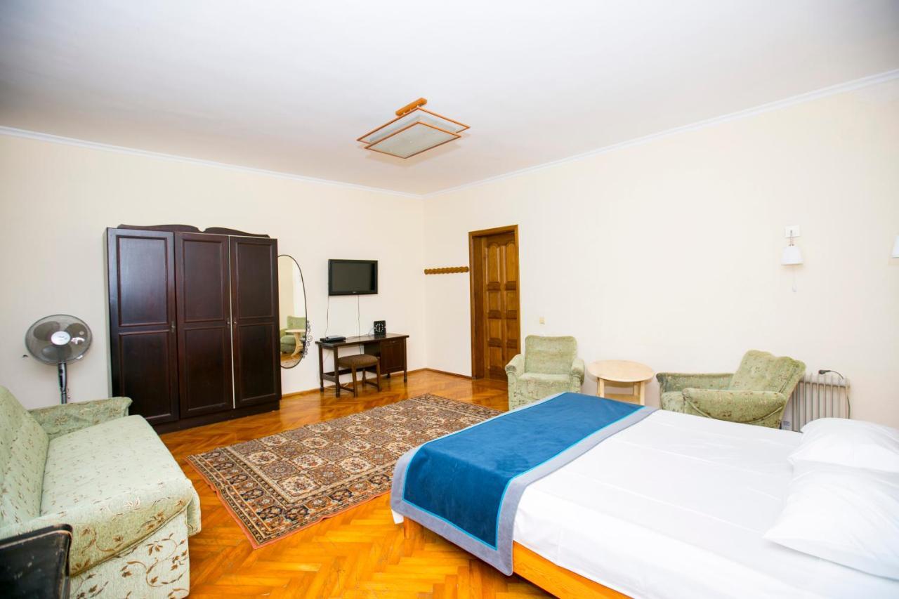 Guest House Lavr Gagra Exterior photo